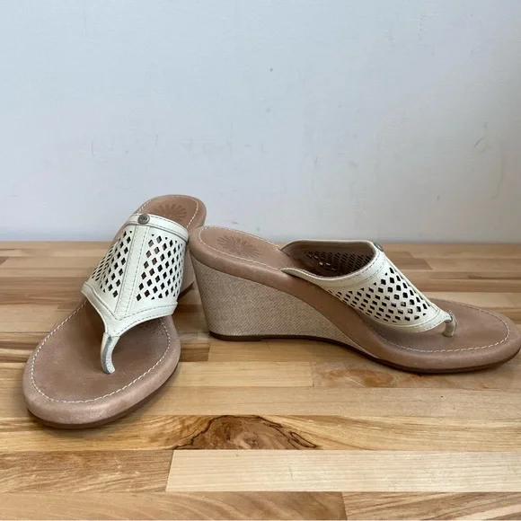 UGG wedge sandals cream tan wedges perfored slip on leather upper rubber sole 5 - Picture 5 of 15